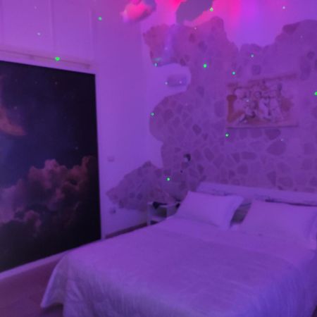 V&M suite con jacuzzi Ostuni Camera foto