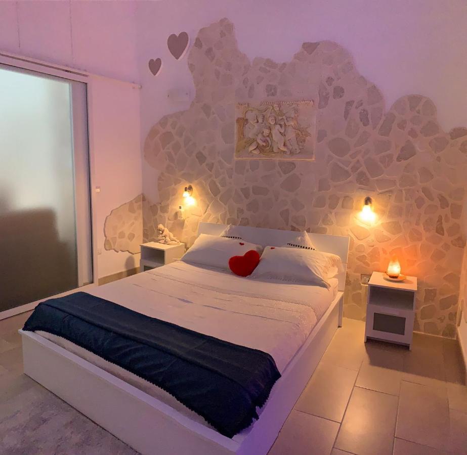 V&M suite con jacuzzi Ostuni Esterno foto