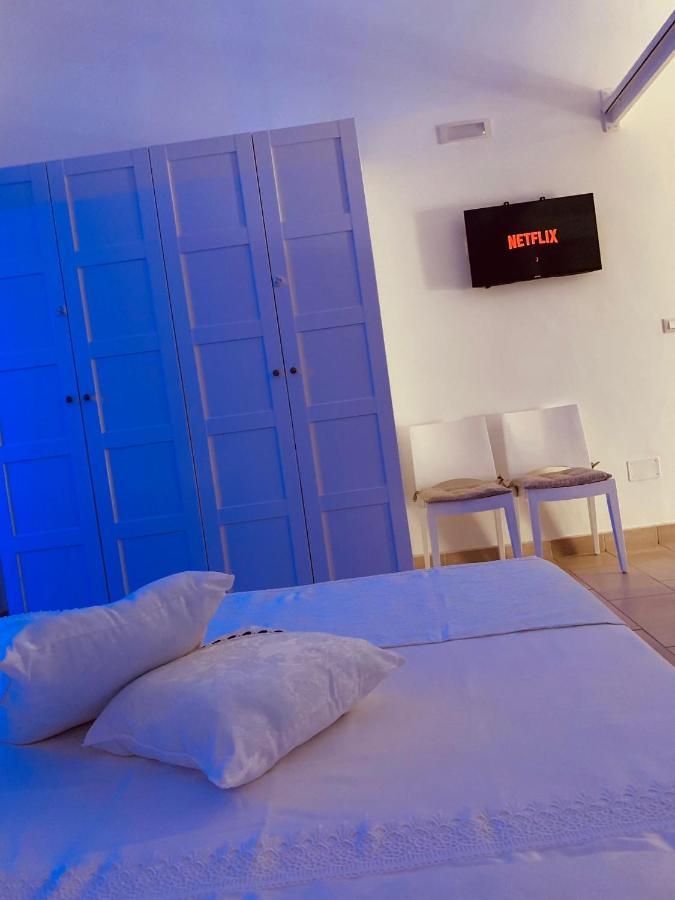 V&M suite con jacuzzi Ostuni Esterno foto